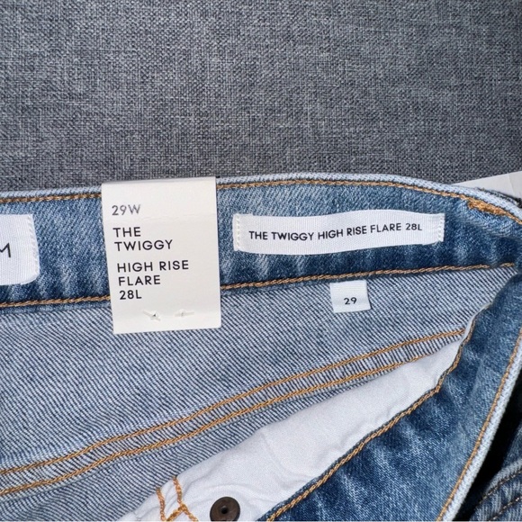 Aritzia Denim Forum NWT The Twiggy High Rise Flare Jeans - Picture 7 of 9